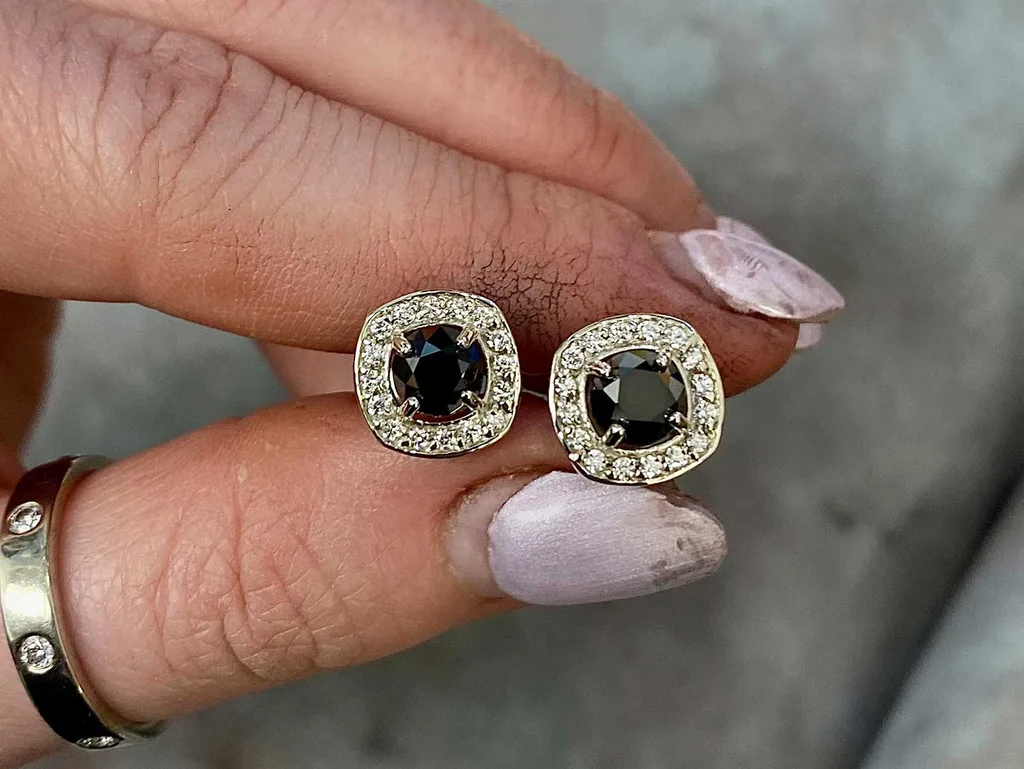 earrings-01-02