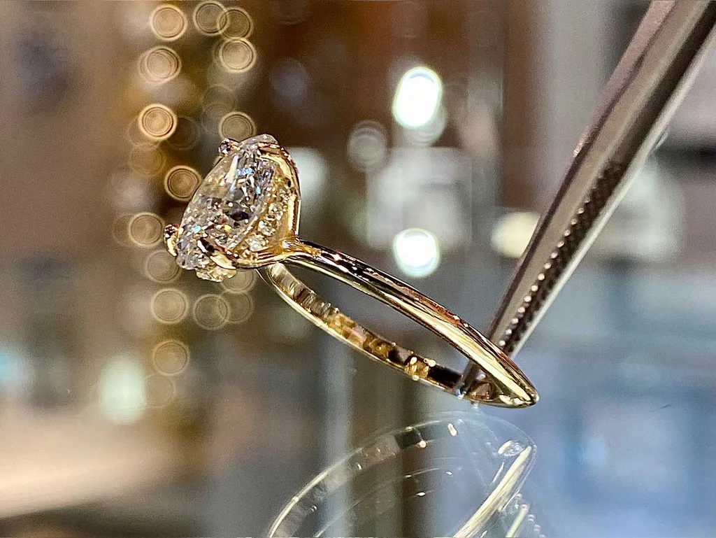 engagement-oval-cut-01-02
